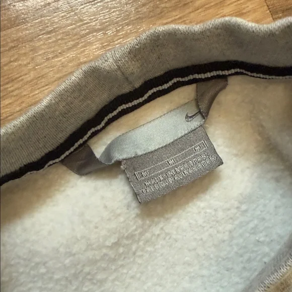 Y2K Nike Spell Out Center Swoosh Crewneck Sweatshirt - Picture 6 of 7